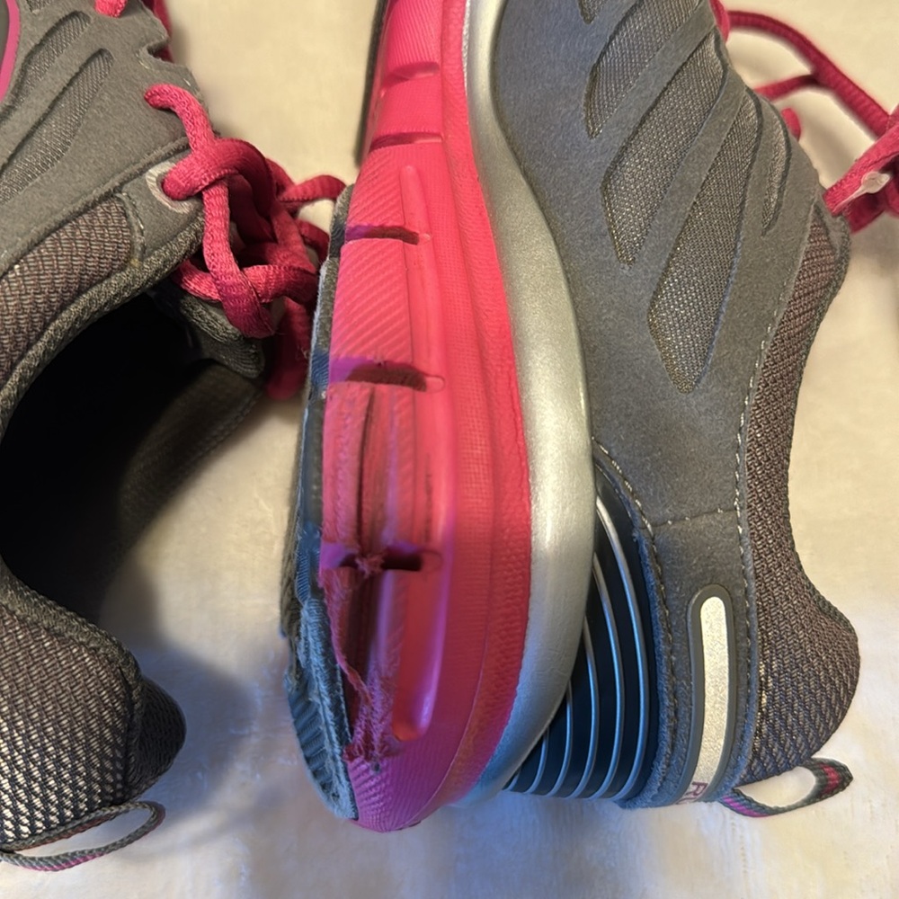 Skechers Run Tone Ups Women's Size 7.5 gray pink - Picture 9 of 10